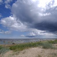 Wolken und Meer bei Mersrags/Jürmala, Lettland